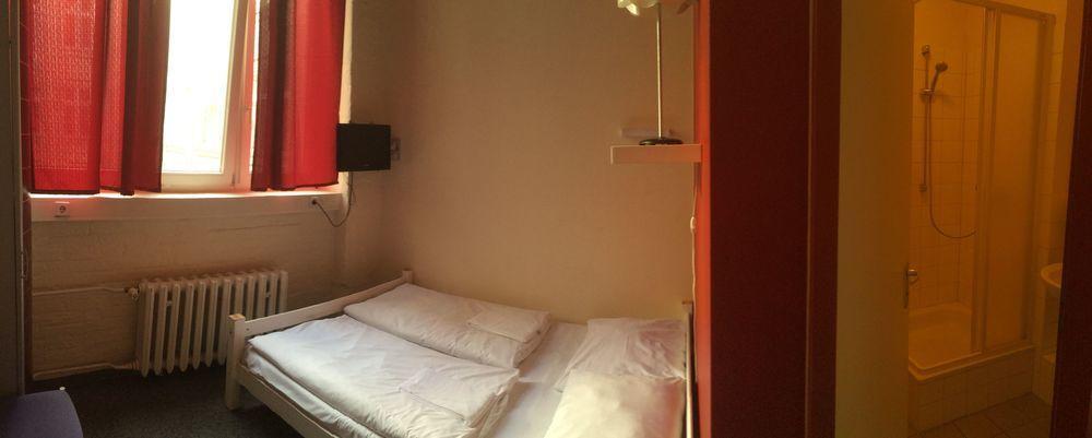 All In Hostel Berlim Exterior foto